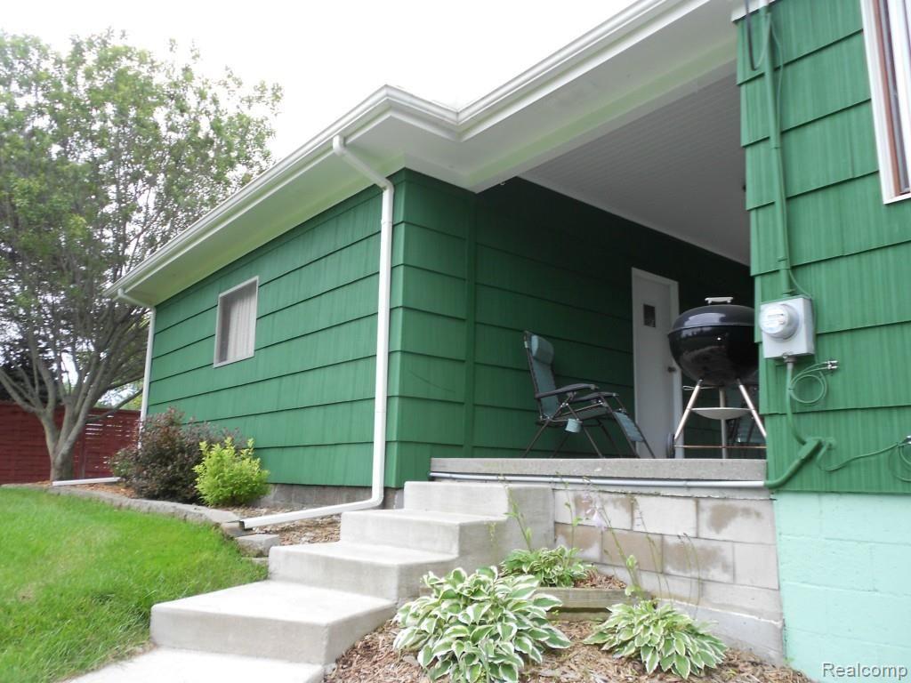 41050 Savage Road Belleville, MI 48111 - Photo 12 of 74