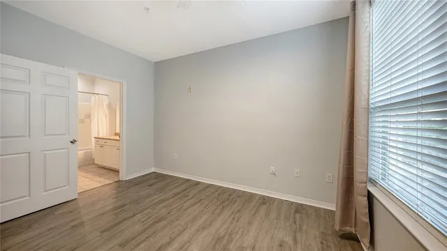 $1,900 | 5531 Rosehill Road, Unit 103, Sarasota, FL 34233