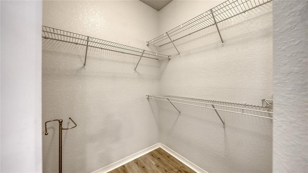 5531 Rosehill Road, Unit 103 Sarasota, FL 34233 - Photo 23 of 45