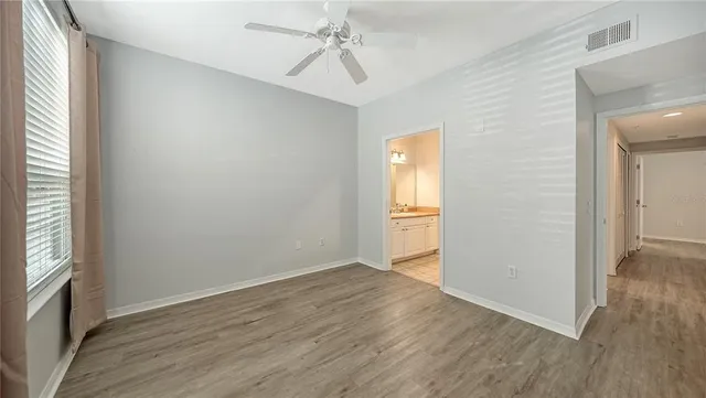 $1,900 | 5531 Rosehill Road, Unit 103, Sarasota, FL 34233