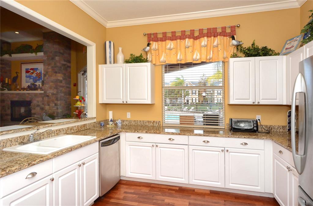 5531 Rosehill Road, Unit 103 Sarasota, FL 34233 - Photo 37 of 45