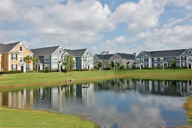 $1,900 | 5531 Rosehill Road, Unit 103, Sarasota, FL 34233