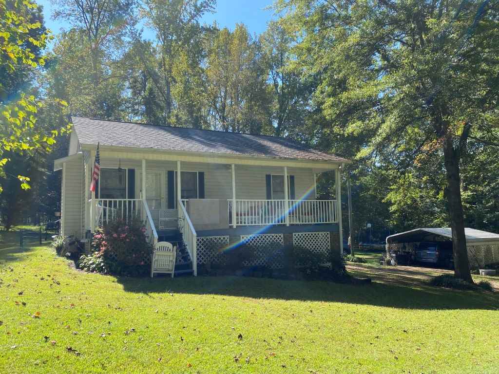 1560 Hanging Rock Road Boiling Springs, SC 29316 - Photo 2 of 10 Gallery Image 2