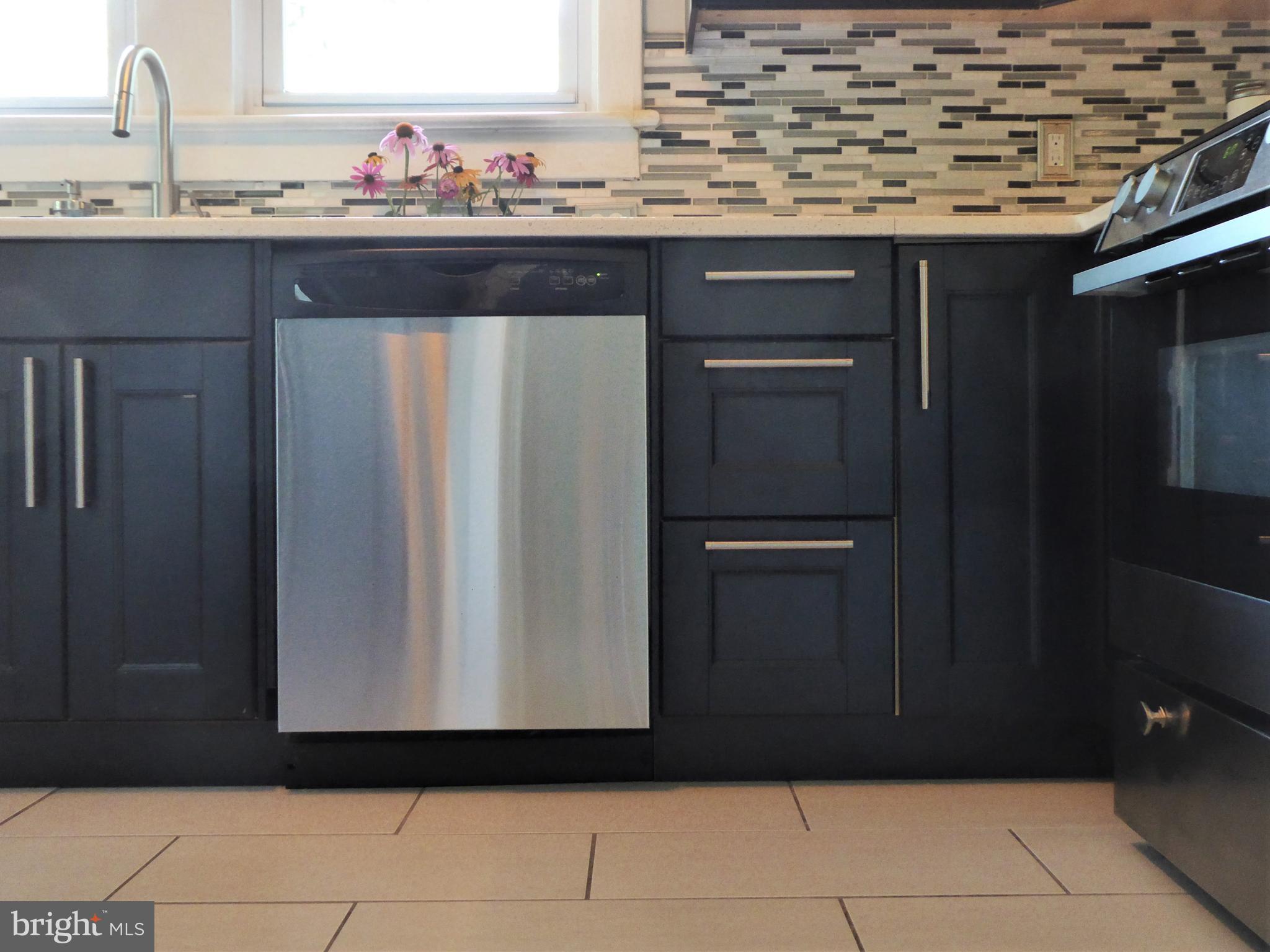 2068 Kuser Road Hamilton, NJ 08690 - Photo 10 of 31