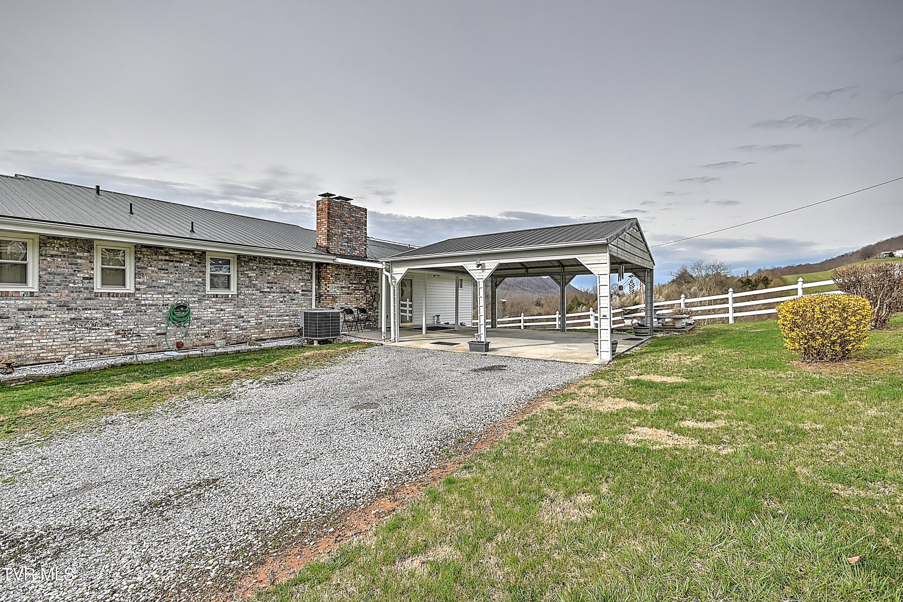 120 Harness Road Gate City, VA 24251 - Photo 11 of 71 120 Harness Rd -LB-9