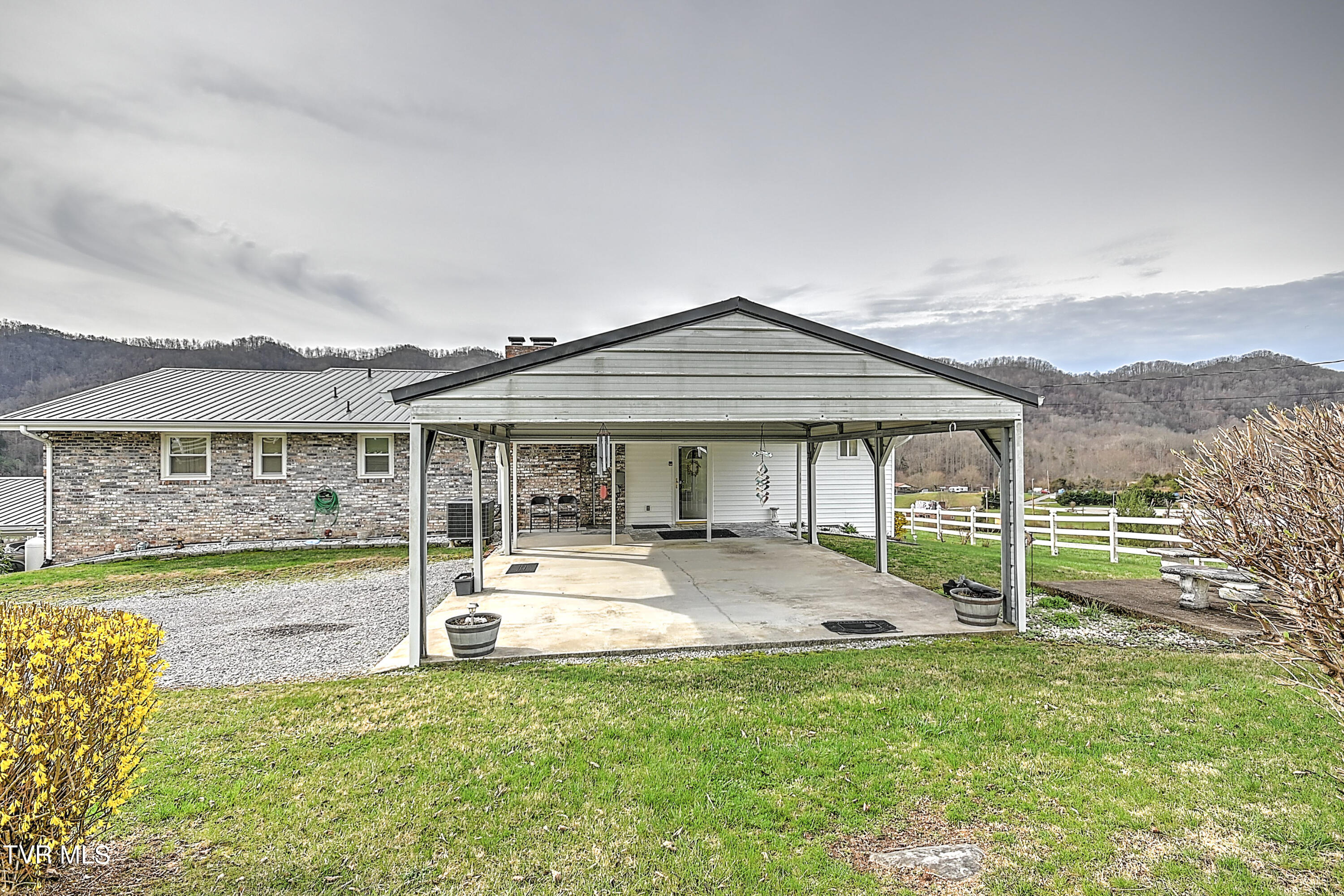 120 Harness Road Gate City, VA 24251 - Photo 12 of 71 120 Harness Rd -LB-10