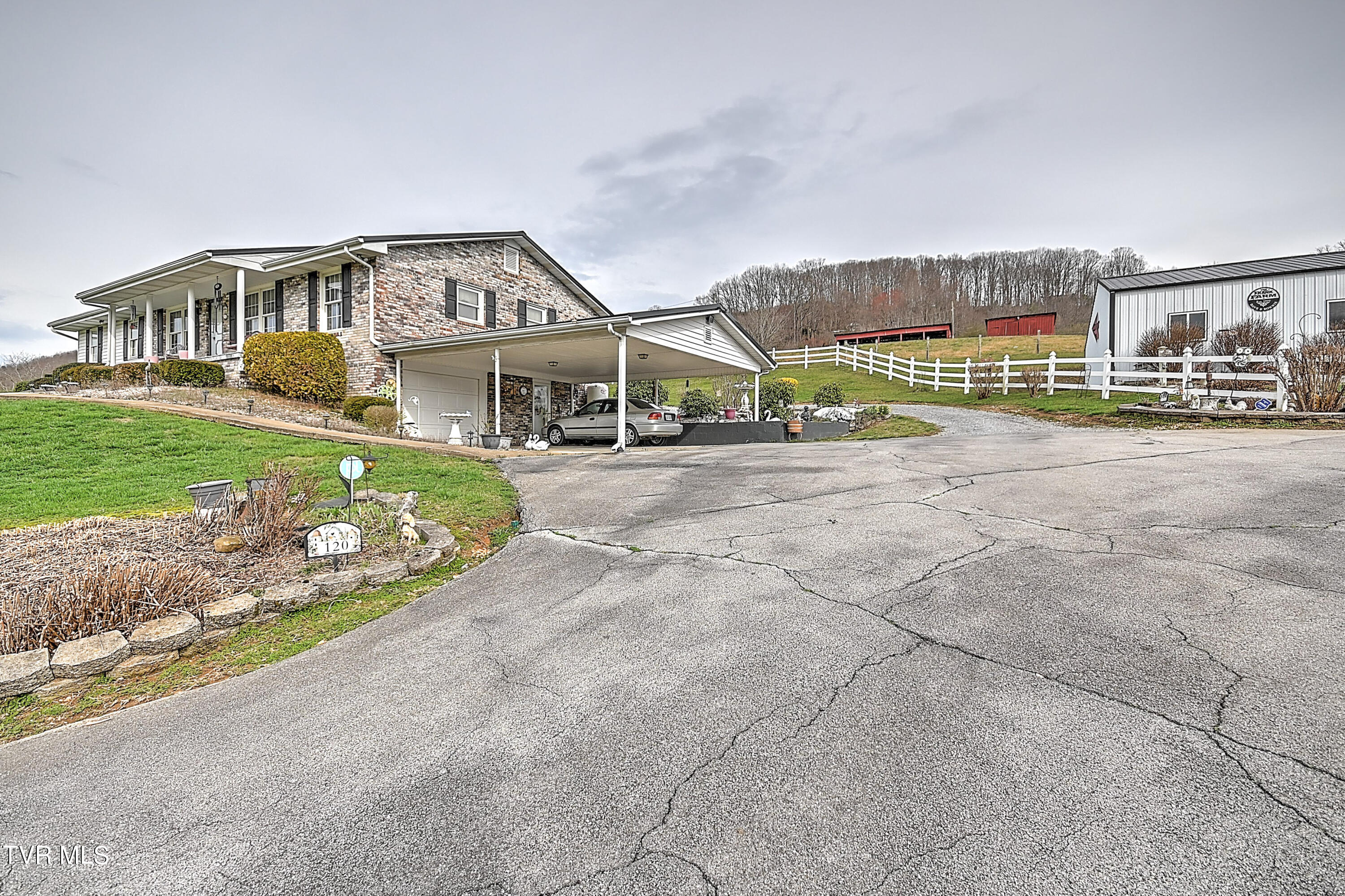 120 Harness Rd -LB-5
