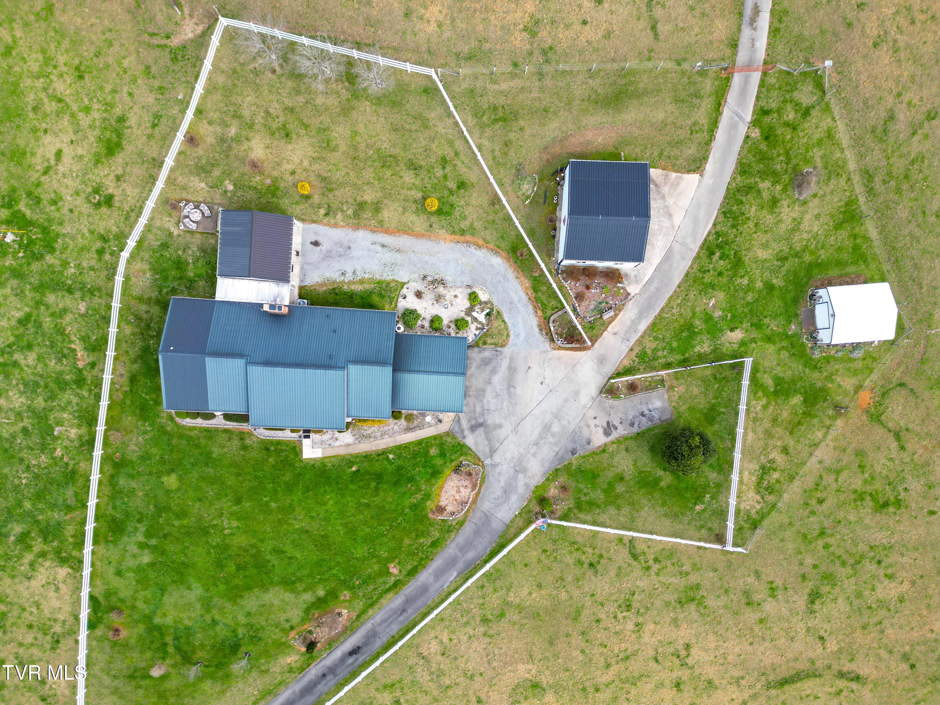 120 Harness Road Gate City, VA 24251 - Photo 63 of 71 120 Harness Rd Drone -LB-10