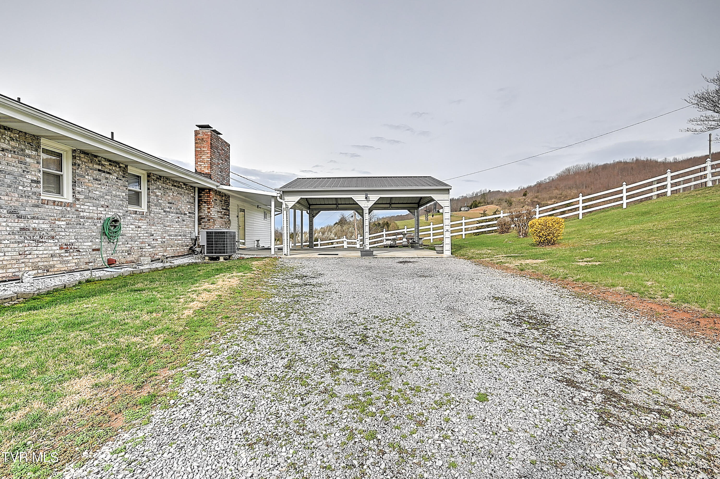 120 Harness Road Gate City, VA 24251 - Photo 10 of 71 120 Harness Rd -LB-8