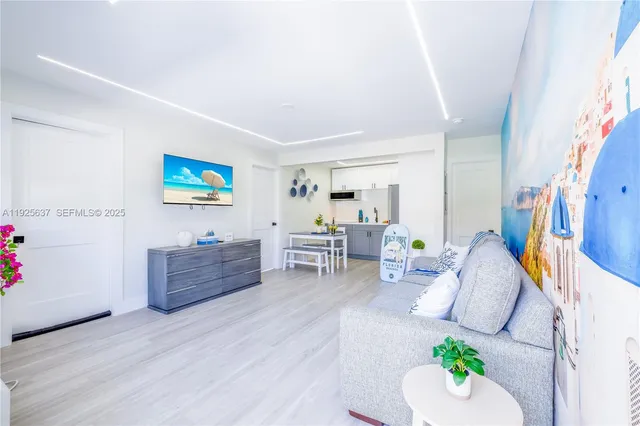 $1,600,000 | 336 Palm Street, Hollywood, FL 33019