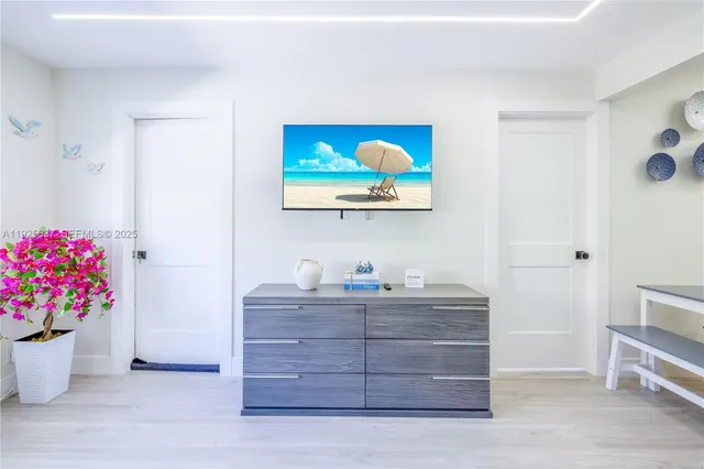 $1,600,000 | 336 Palm Street, Hollywood, FL 33019