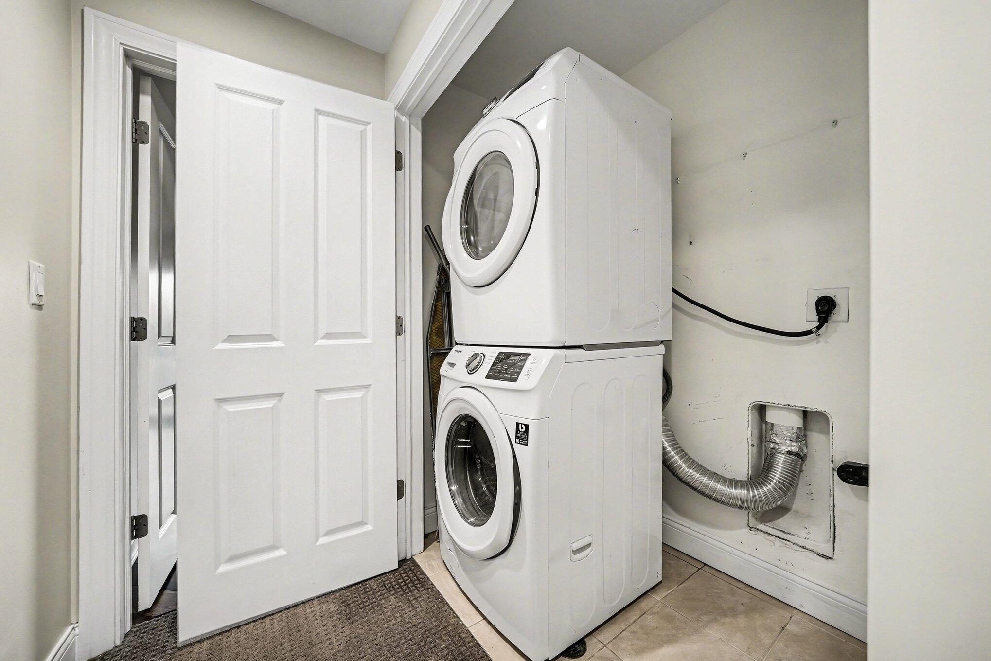 9 Diamond Point Lane, Unit 9 New Buffalo, MI 49117 - Photo 21 of 31 9 Diamond Point Lane 9,