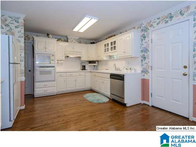 2637 Dolly Ridge Road Birmingham, AL 35243 - Photo 11 of 32