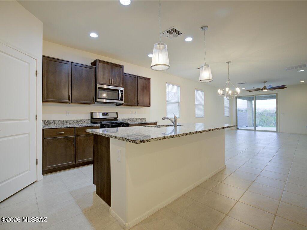 14031 East Golden Oaks Road Vail, AZ 85641 - Photo 8 of 40 13-02Natural