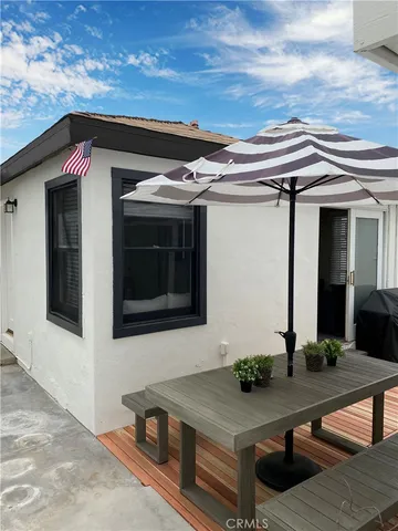 $3,000 | 215 29th Street, Unit B, Newport Beach, CA 92663