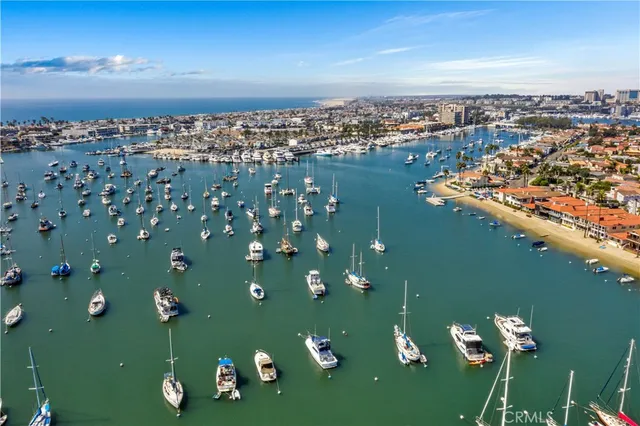 $3,000 | 215 29th Street, Unit B, Newport Beach, CA 92663