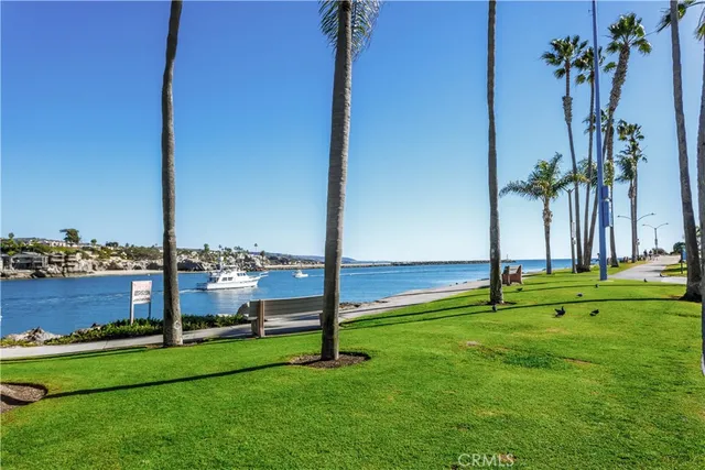 $3,000 | 215 29th Street, Unit B, Newport Beach, CA 92663