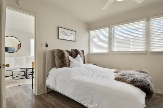 $3,000 | 215 29th Street, Unit B, Newport Beach, CA 92663