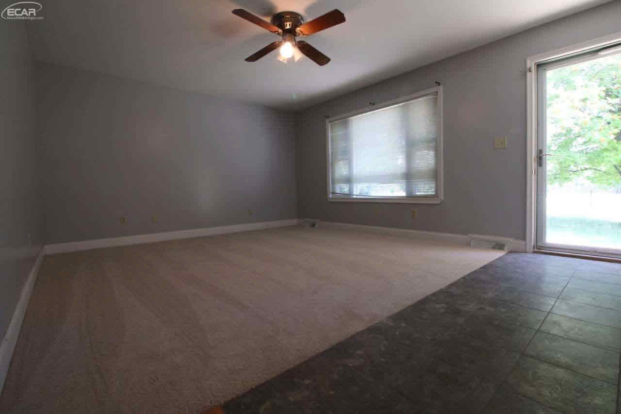 7235 North Linden Road Mount Morris, MI 48458 - Photo 3 of 28 21204447-2.JPG