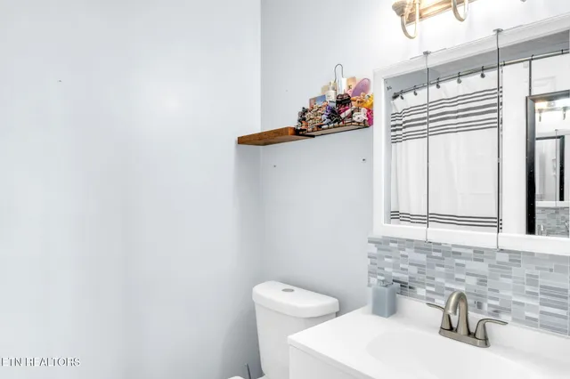 $369,900 | 2300 Bainbridge Way, Powell, TN 37849