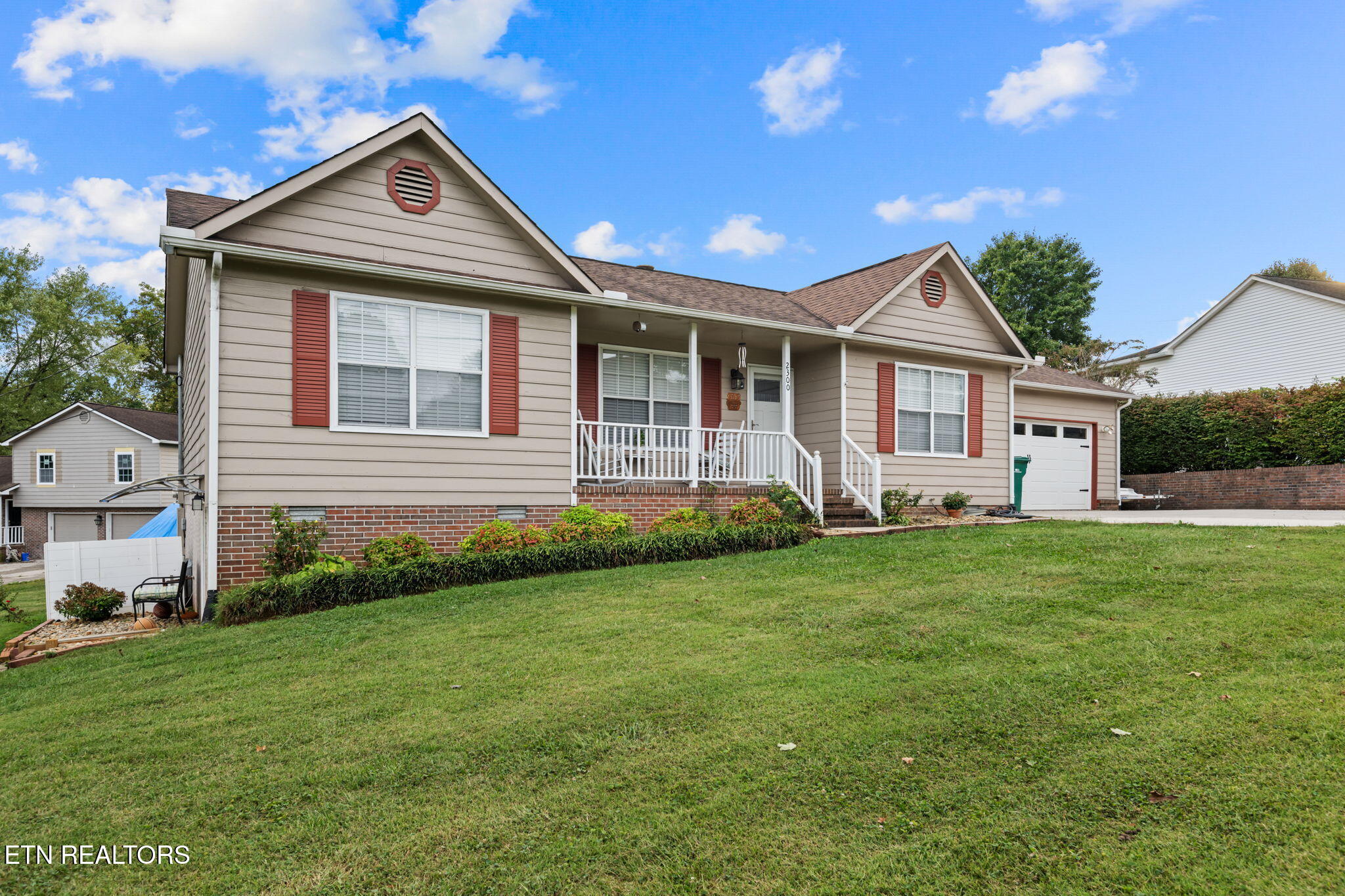 2300 Bainbridge Way Powell, TN 37849 - Photo 2 of 31 2-web-or-mls-Bainbridge-2851