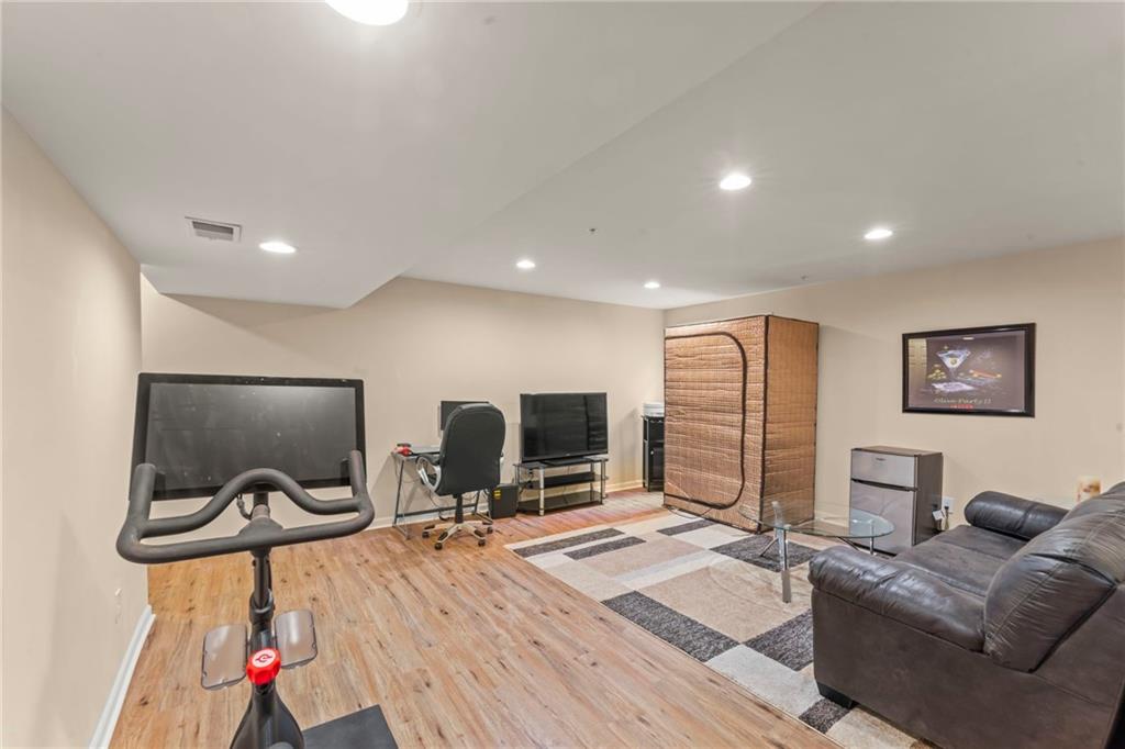 290 Maple Ridge Drive Canonsburg, PA 15317 - Photo 25 of 36 Gallery Image 25