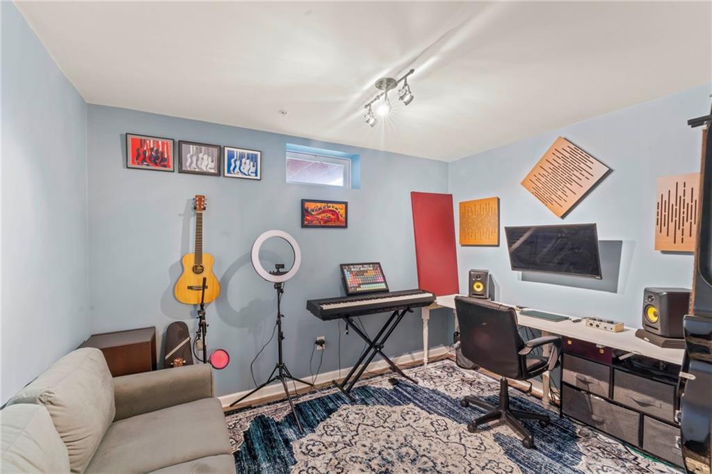 290 Maple Ridge Drive Canonsburg, PA 15317 - Photo 26 of 36 Gallery Image 26