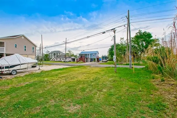 $250,000 | 4411 Jean Lafitte Boulevard, Lafitte, LA 70067