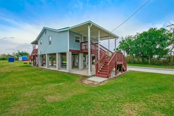 $250,000 | 4411 Jean Lafitte Boulevard, Lafitte, LA 70067