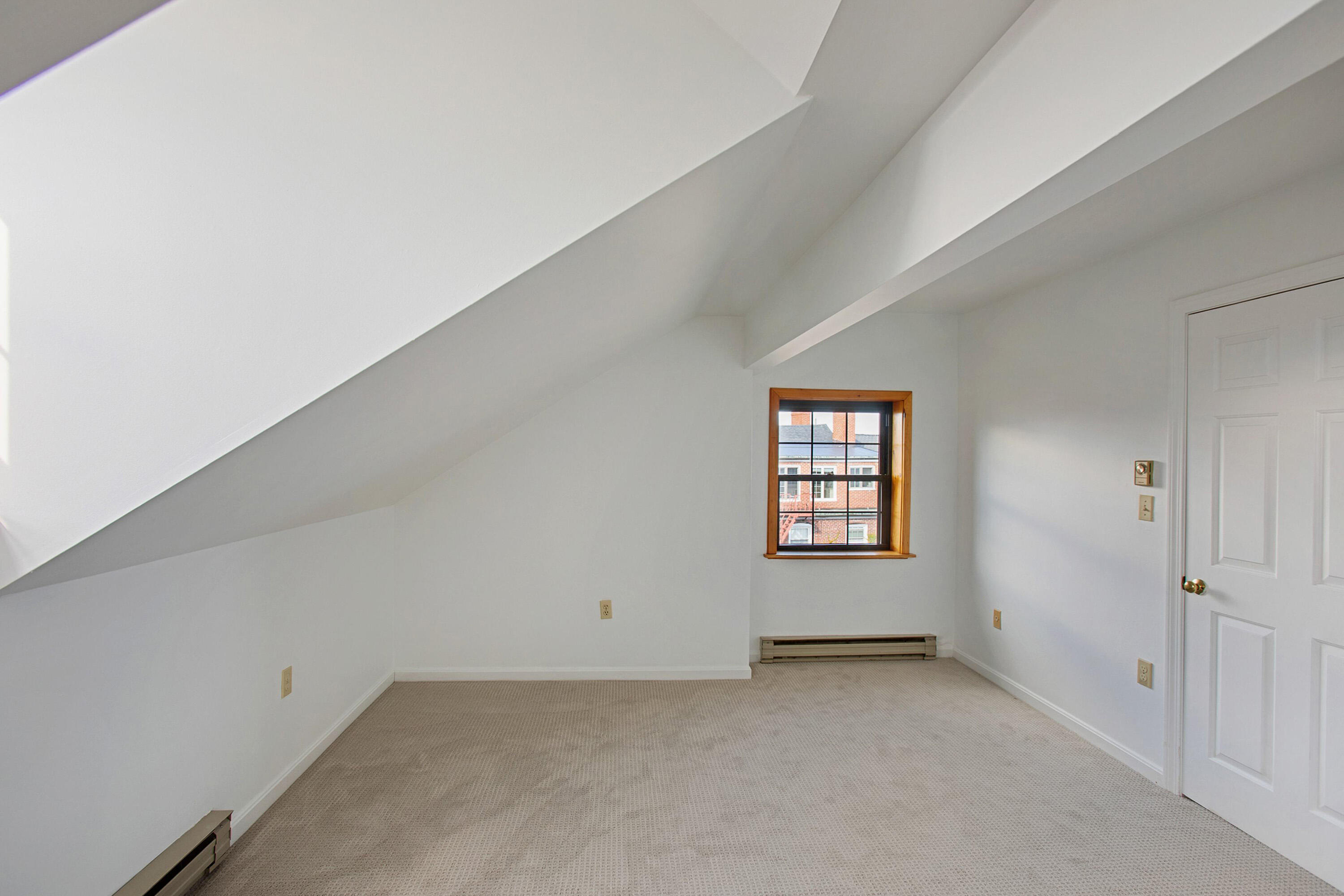 150 Spring Street, Unit 12 Portland, ME 04101 - Photo 20 of 33 034_legacysir_probinson_150springstportl
