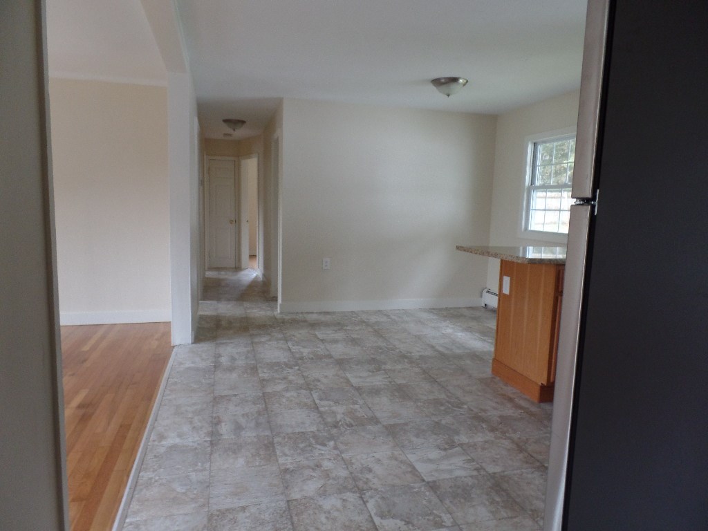 70 Mapleton Road Manchester, NH 03103 - Photo 13 of 34 Gallery Image 13