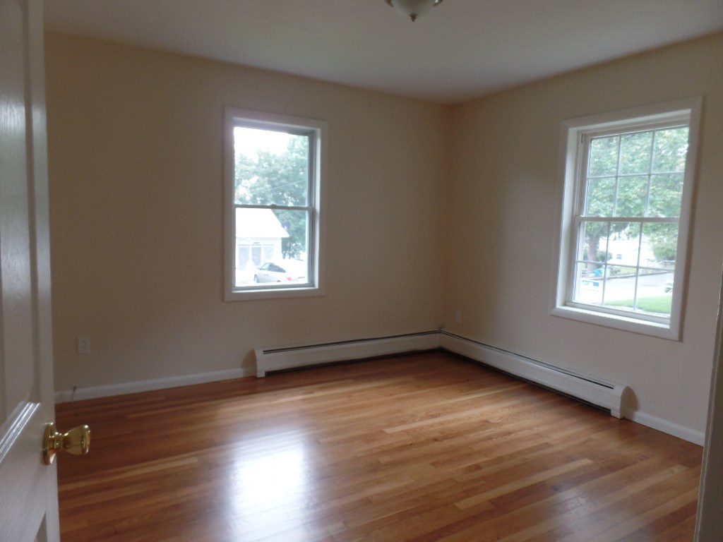 70 Mapleton Road Manchester, NH 03103 - Photo 14 of 34 Gallery Image 14