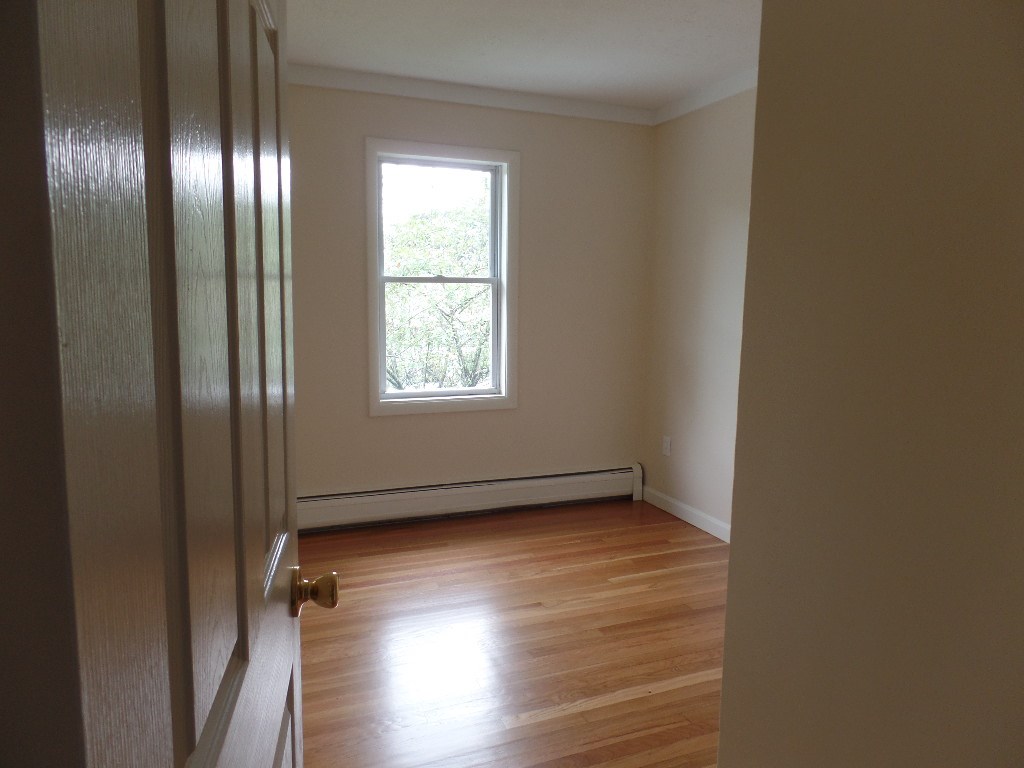 70 Mapleton Road Manchester, NH 03103 - Photo 16 of 34 Gallery Image 16