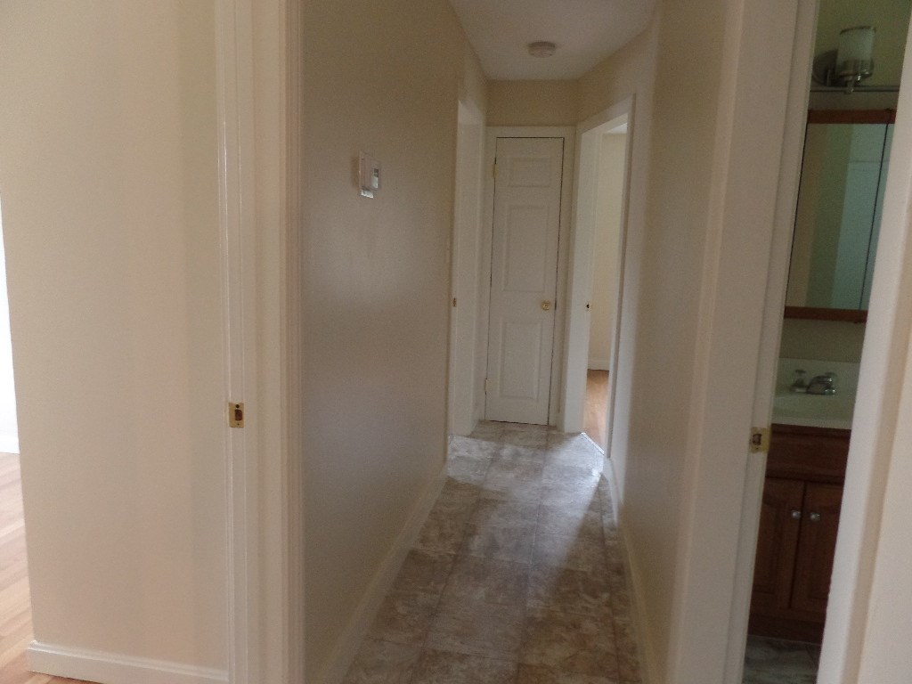 70 Mapleton Road Manchester, NH 03103 - Photo 17 of 34 Gallery Image 17