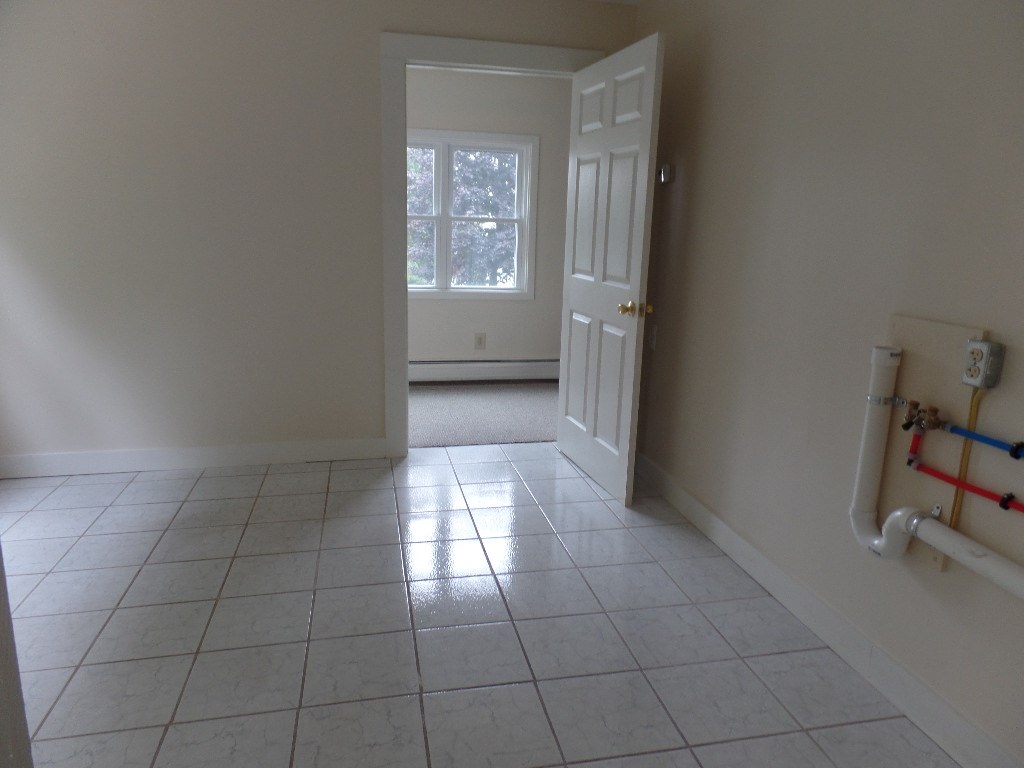 70 Mapleton Road Manchester, NH 03103 - Photo 22 of 34 Gallery Image 22