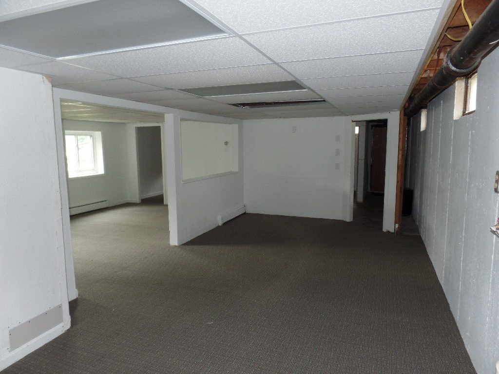 70 Mapleton Road Manchester, NH 03103 - Photo 25 of 34 Gallery Image 25