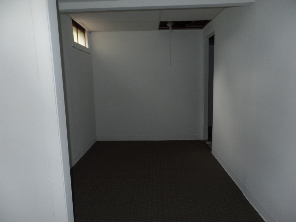 70 Mapleton Road Manchester, NH 03103 - Photo 29 of 34 Gallery Image 29