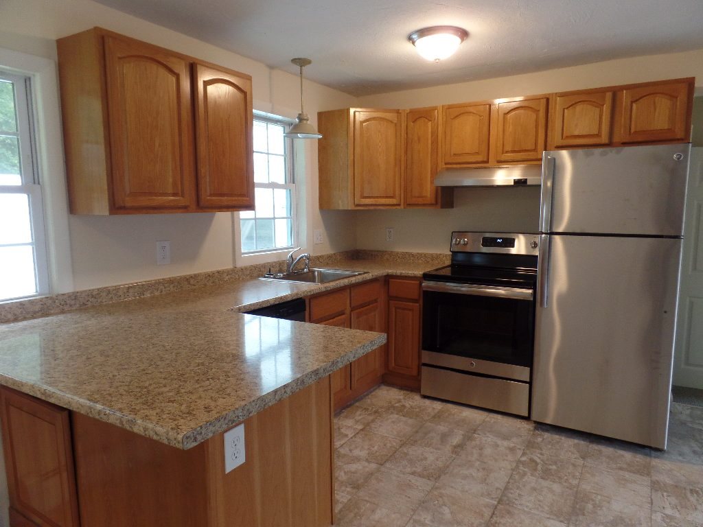 70 Mapleton Road Manchester, NH 03103 - Photo 10 of 34 Gallery Image 10