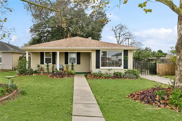 $190,000 | 8516 Livingston Avenue, Chalmette, LA 70043