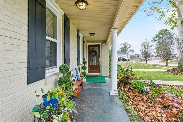 $190,000 | 8516 Livingston Avenue, Chalmette, LA 70043