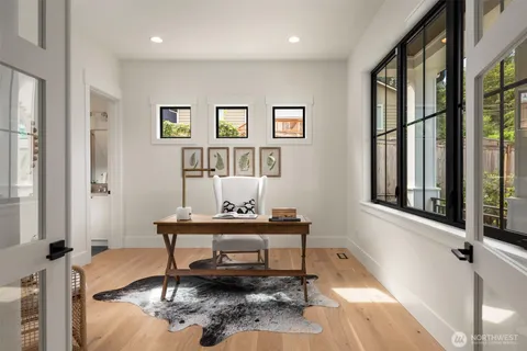 $4,638,000 | 10415 Southeast 13th Street, Bellevue, WA 98004
