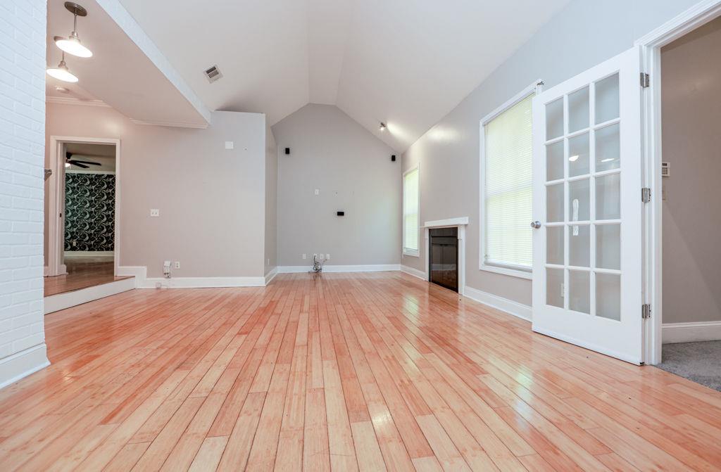 3873 King Edward Trail Southwest Atlanta, GA 30331 - Photo 11 of 29