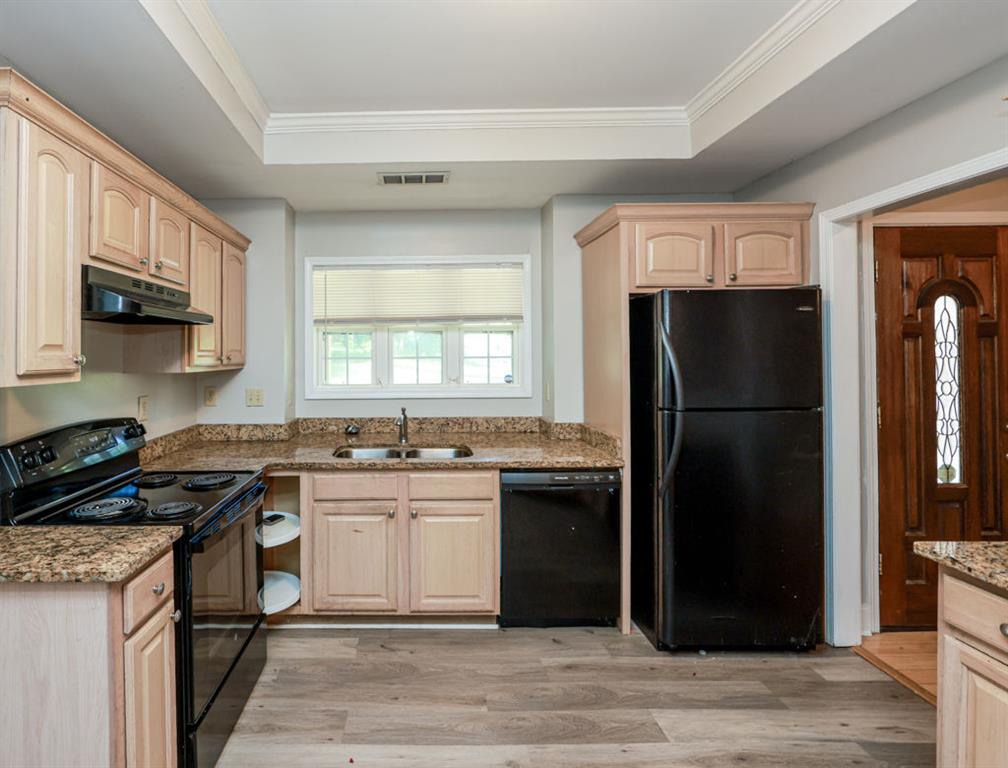 3873 King Edward Trail Southwest Atlanta, GA 30331 - Photo 13 of 29
