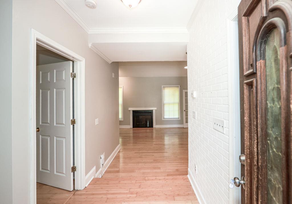 3873 King Edward Trail Southwest Atlanta, GA 30331 - Photo 4 of 29