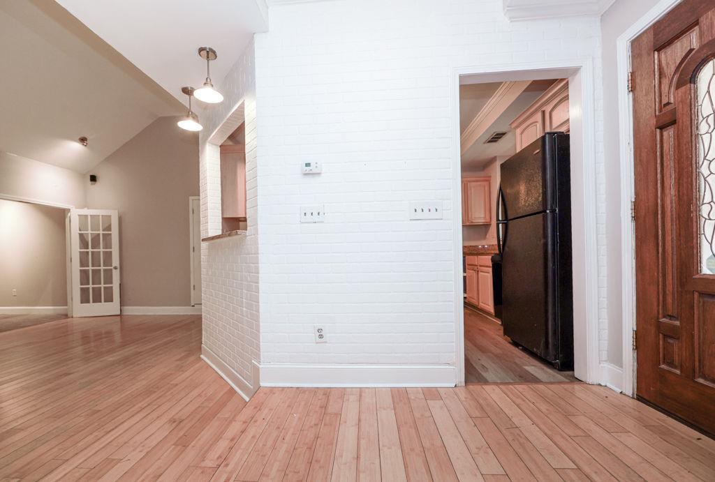 3873 King Edward Trail Southwest Atlanta, GA 30331 - Photo 9 of 29