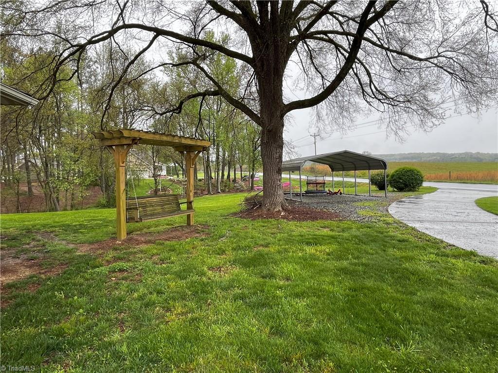 8915 New Hope Road Denton, NC 27239 - Photo 4 of 28 Gallery Image 4