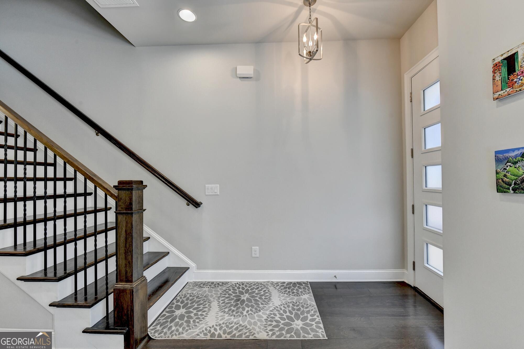 4245 Deming Circle Sandy Springs, GA 30342 - Photo 7 of 31
