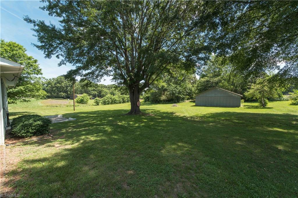 1440 Longtown Road Yadkinville, NC 27055 - Photo 5 of 30