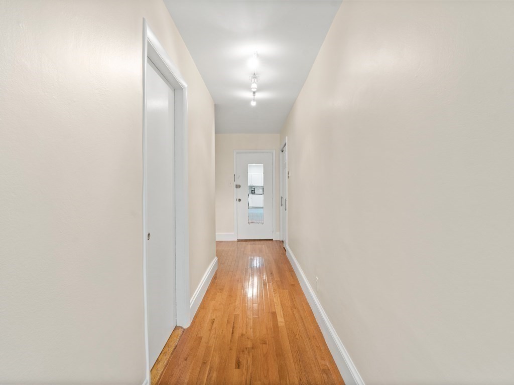 61 Thatcher Street, Unit 2 Brookline, MA 02446 - Photo 13 of 28