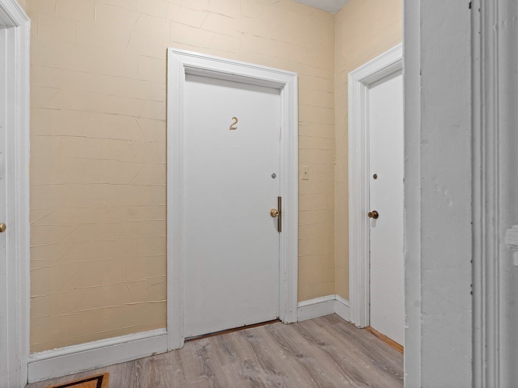 61 Thatcher Street, Unit 2 Brookline, MA 02446 - Photo 20 of 28